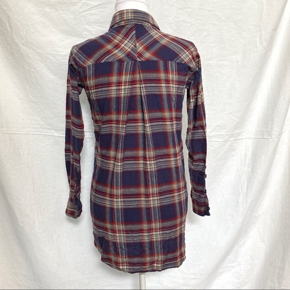 Blue red plaid flannel long sleeve button down top - Picture 5 of 7